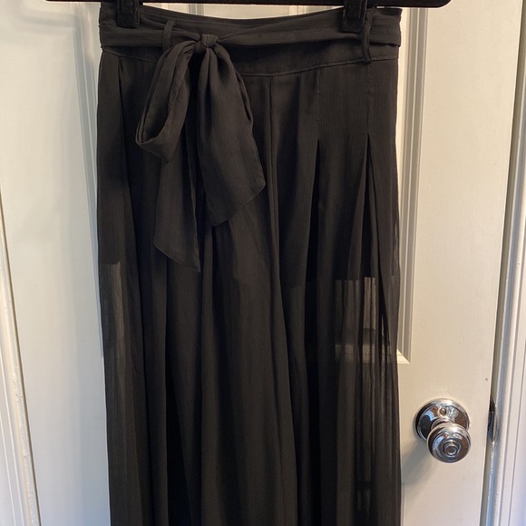 Abercrombie & Fitch Black Sheer Belted Wide Leg Pants - Picture 4 of 12